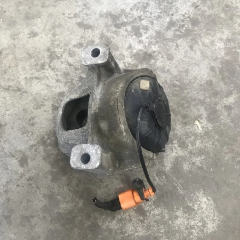 Tampon motor stanga Audi 