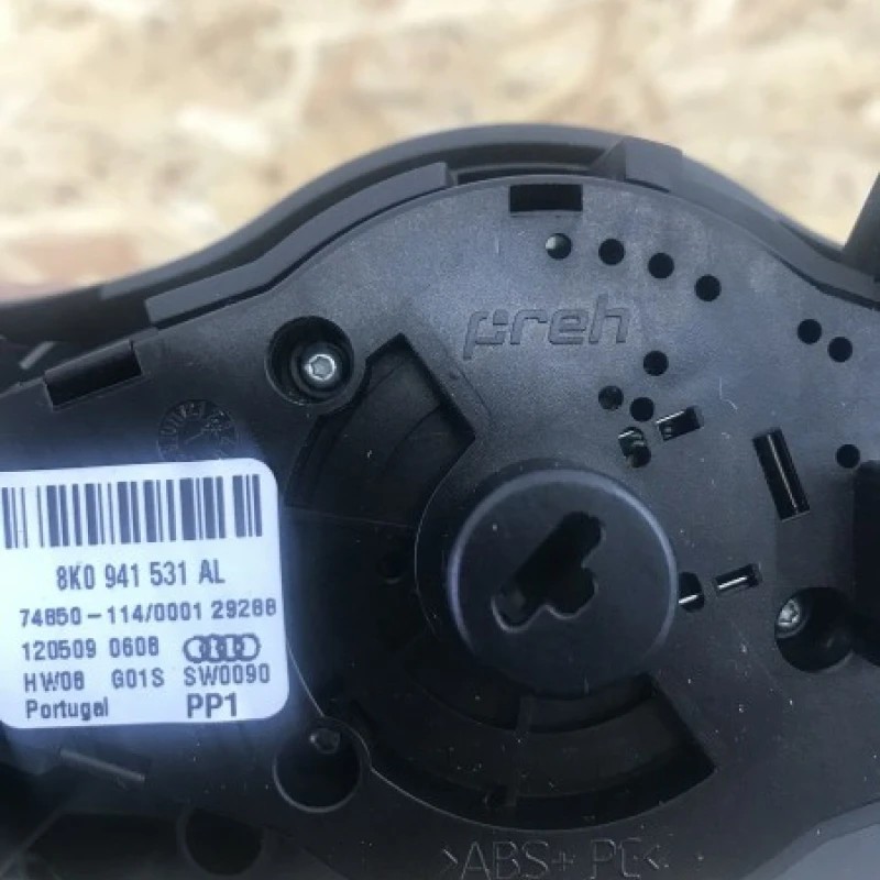 Bloc lumini / Audi A5 8T 2010 / Audio si electronice