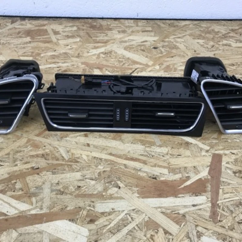 Grile ventilatie / Audi A5 8T 2010 / Climatizare