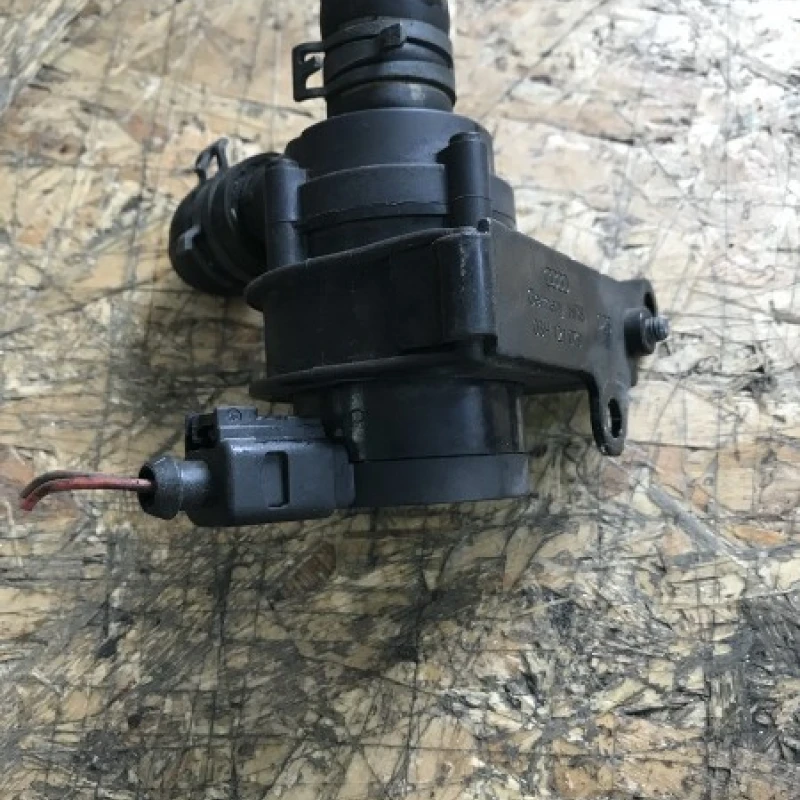 Pompa auxiliara recirculare Audi 