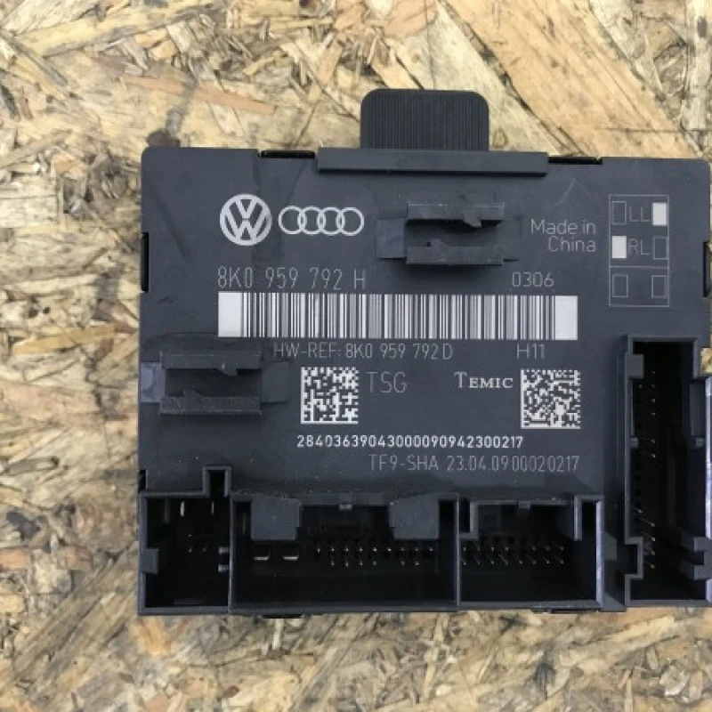 Modul confort usa dreapta fata Audi 