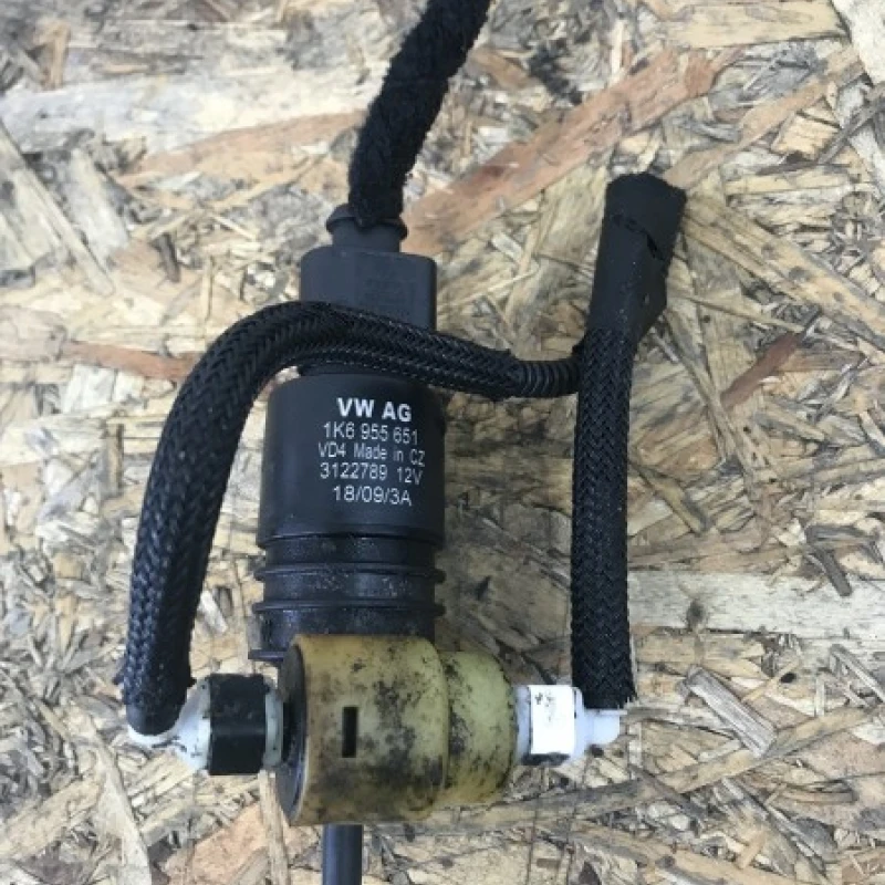 Pompa spalator parbriz Volkswagen 