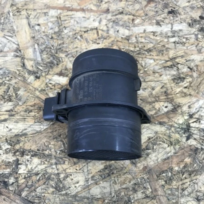 Debitmetru aer / Volkswagen Passat B6 2010 / Motor, racire si evacuare