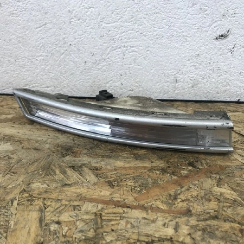 Semnalizarea dreapta Volkswagen 