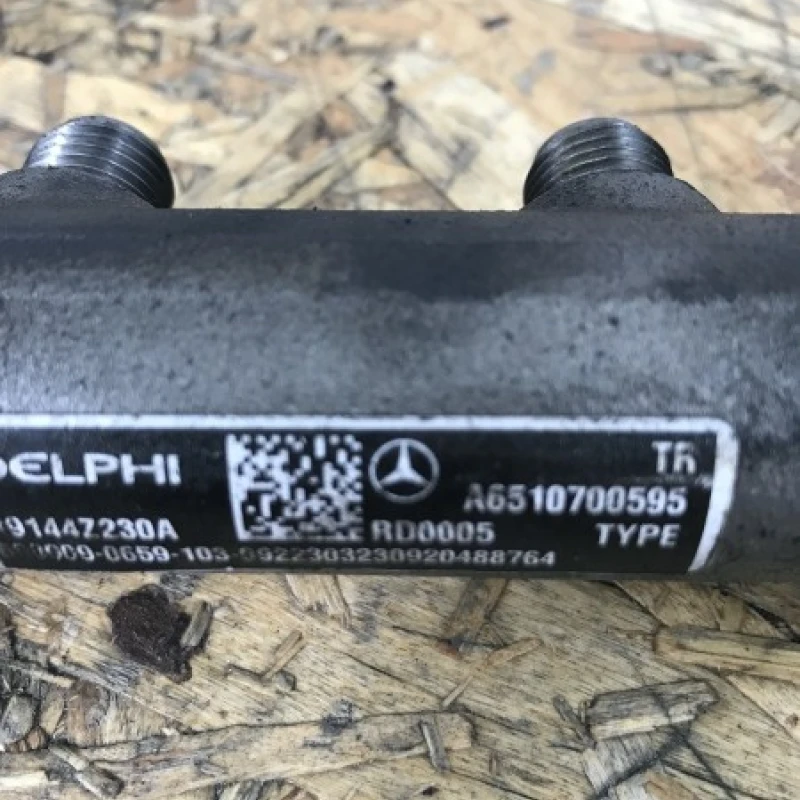 Rampa injectoare cu senzor / Mercedes-Benz GLK Class X204 2009 / Motor, racire si evacuare