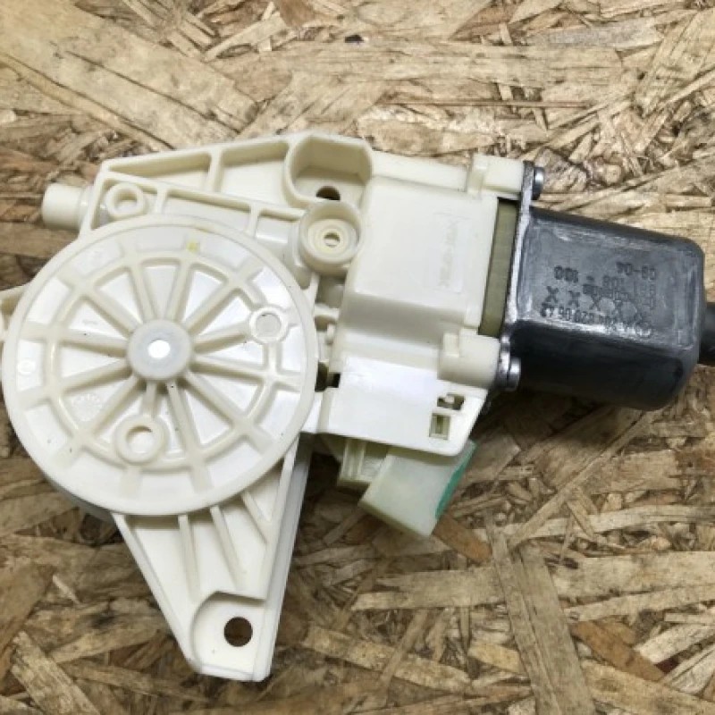 Motoras macara dreapta spate Mercedes-Benz E Class W212 2009