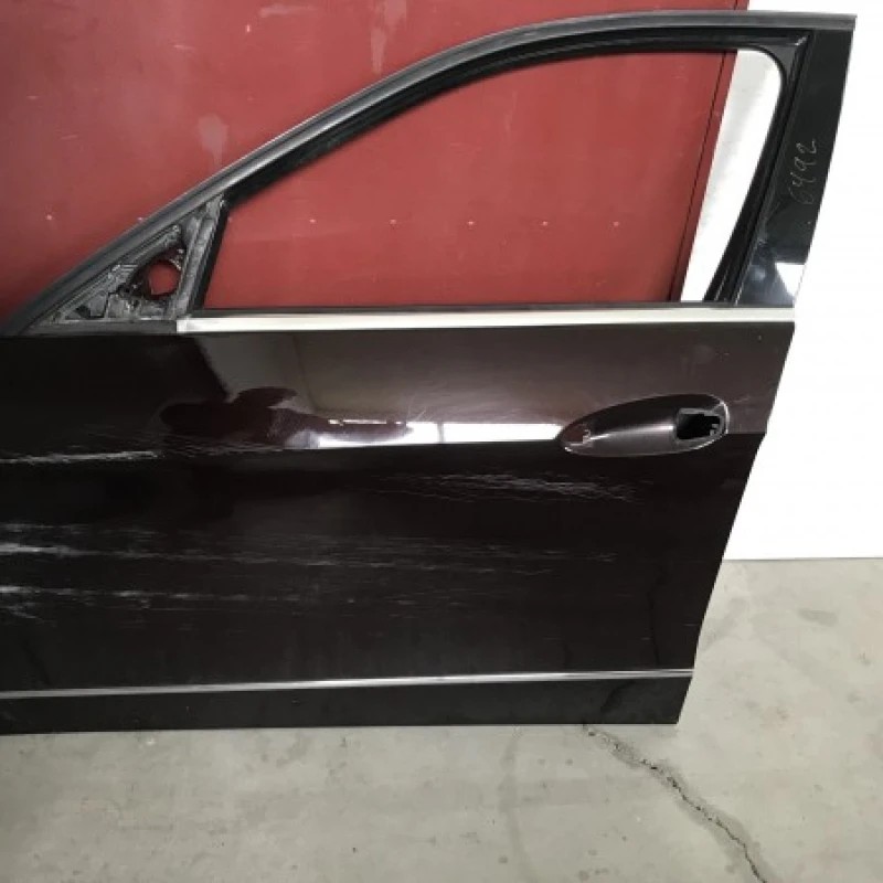Usa stanga fata / Mercedes-Benz E Class W212 2009 / Caroserie, oglinzi si faruri
