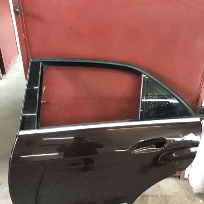 Usa stanga spate Mercedes-Benz 