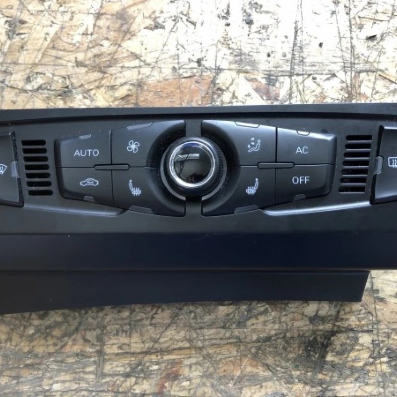 Panou Climatronic cu incalzire in scaune Audi A5 8T 2010