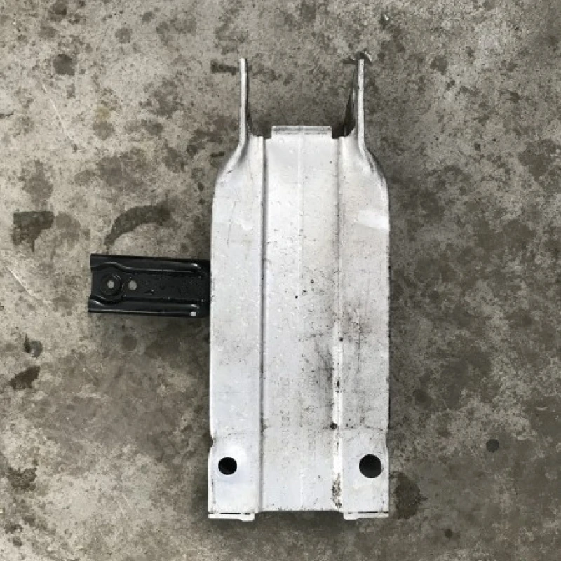 Intaritura lonjeron stanga Mercedes-Benz 