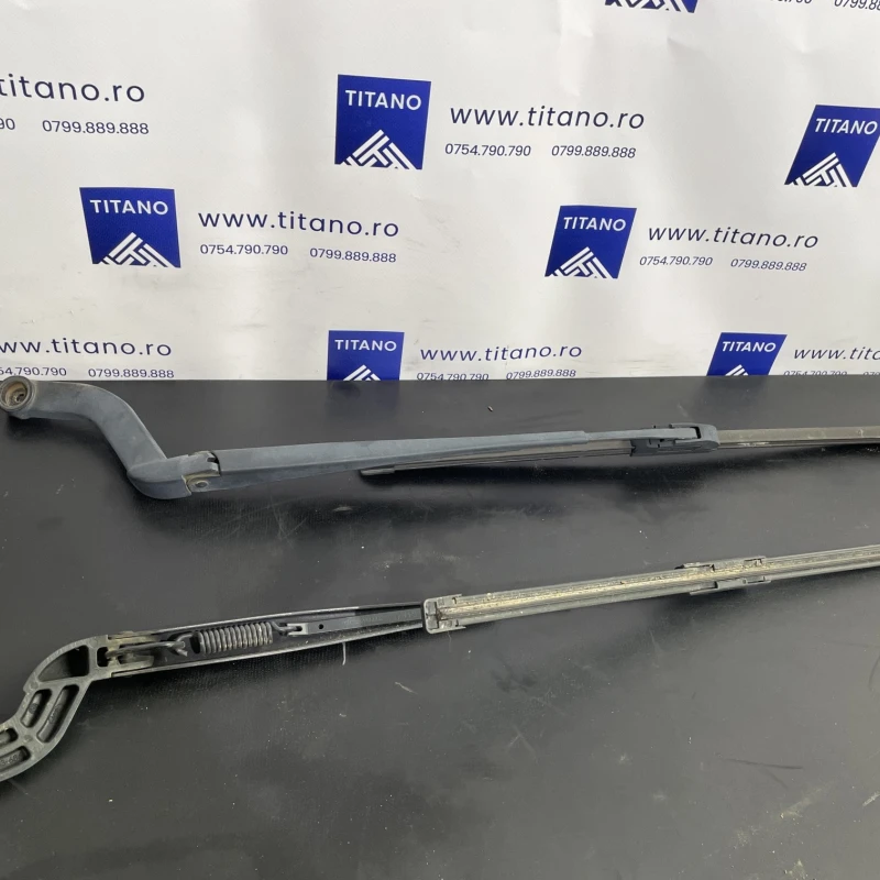 Brate stergatoare fata / Land Rover Range Rover Sport Range Rover Sport 2011 / Caroserie, oglinzi si faruri