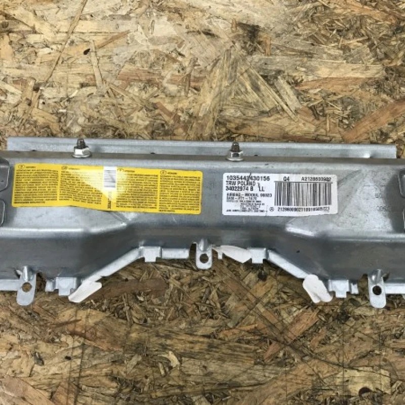 Airbag genunchi sofer / Mercedes-Benz E Class W212 2009 / Interior