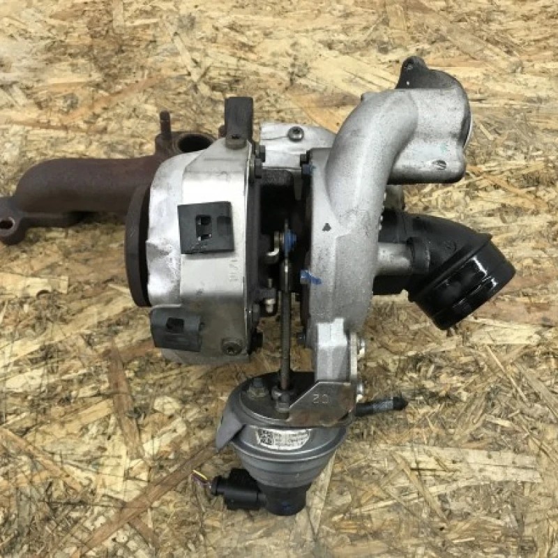 Turbosuflanta turbina / Audi A3 8P 2011 / Motor, racire si evacuare