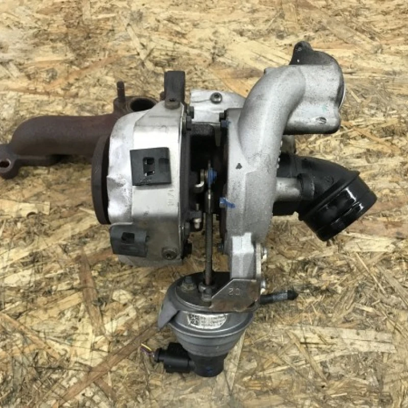 Turbosuflanta turbina Audi 