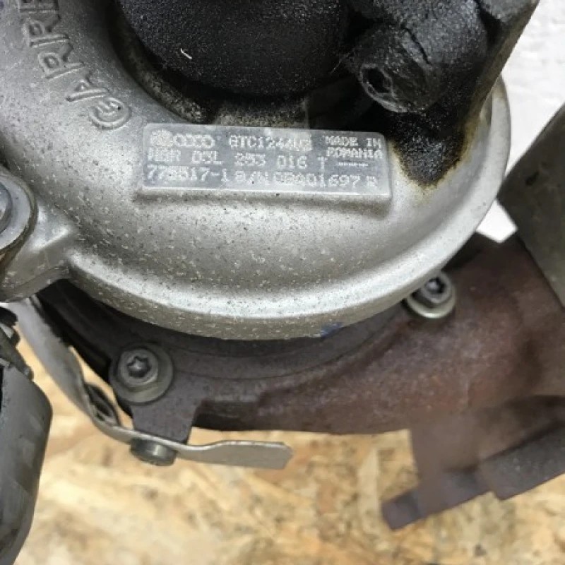 Turbosuflanta turbina / Audi A3 8P 2011 / Motor, racire si evacuare
