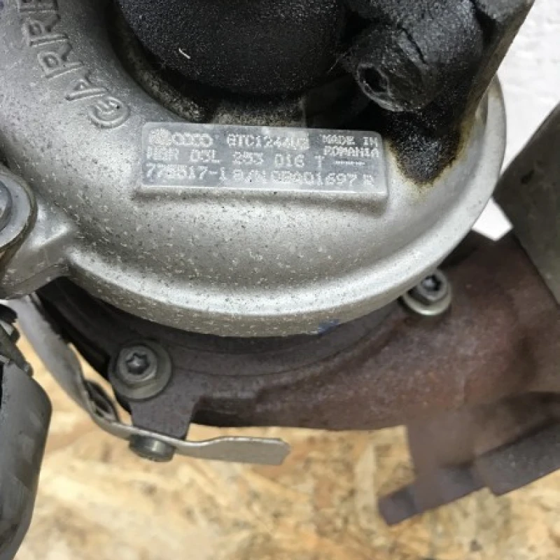 Turbosuflanta turbina / Audi A3 8P 2011 / Motor, racire si evacuare