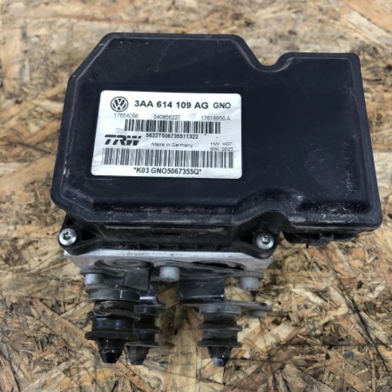 Pompa ABS Volkswagen Passat B7 2012
