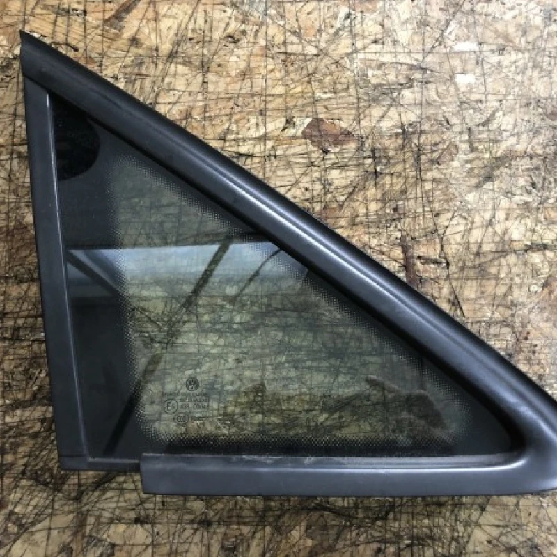 Geam lateral dreapta fata Volkswagen 