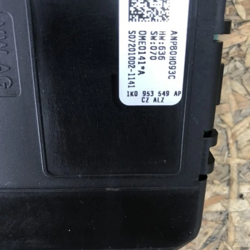 Calculator coloana / Volkswagen Touran 1T Cross 2008 / Interior