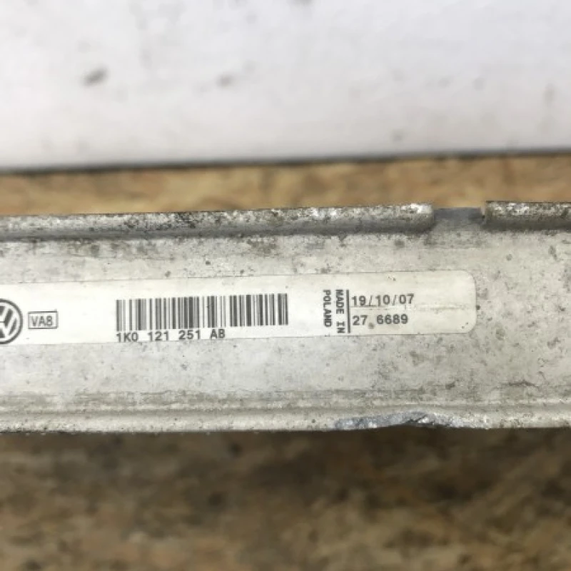 Radiator apa / Volkswagen Touran 1T Cross 2008 / Motor, racire si evacuare