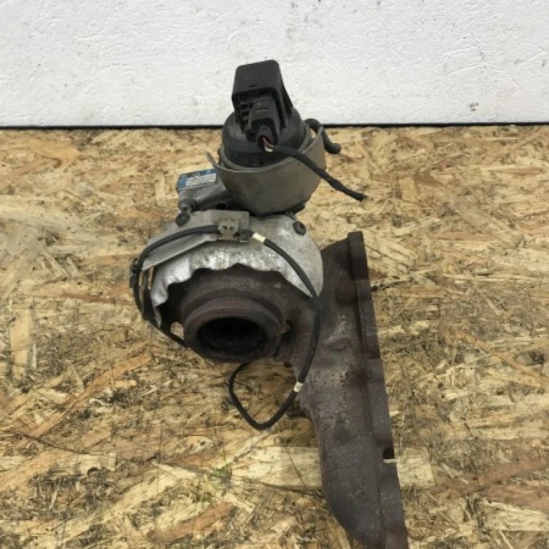 Turbosuflanta Turbina / Volkswagen Polo 6R 2010 / Motor, racire si evacuare