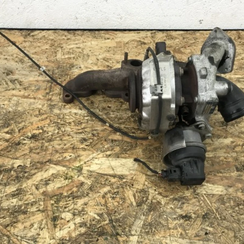 Turbosuflanta Turbina / Volkswagen Polo 6R 2010 / Motor, racire si evacuare