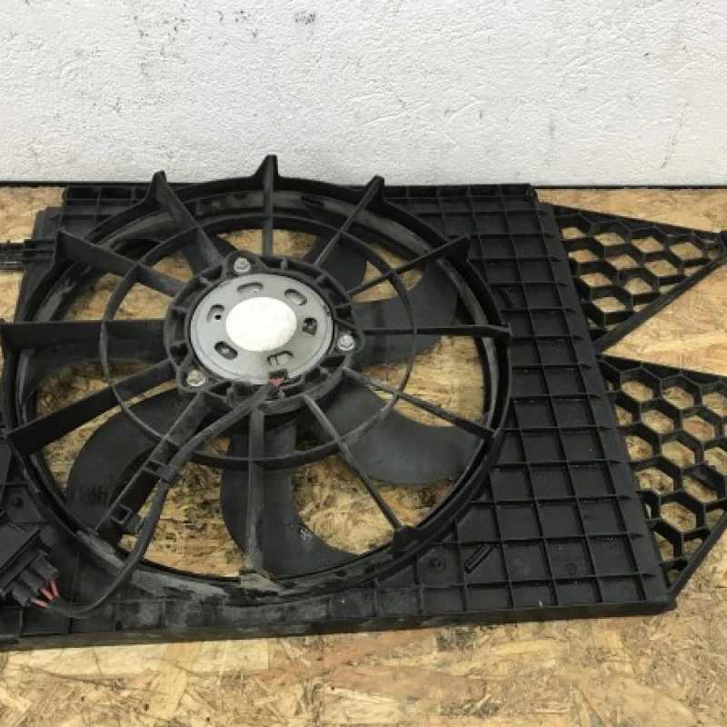 Electroventilator cu releu / Volkswagen Polo 6R 2010 / Altele