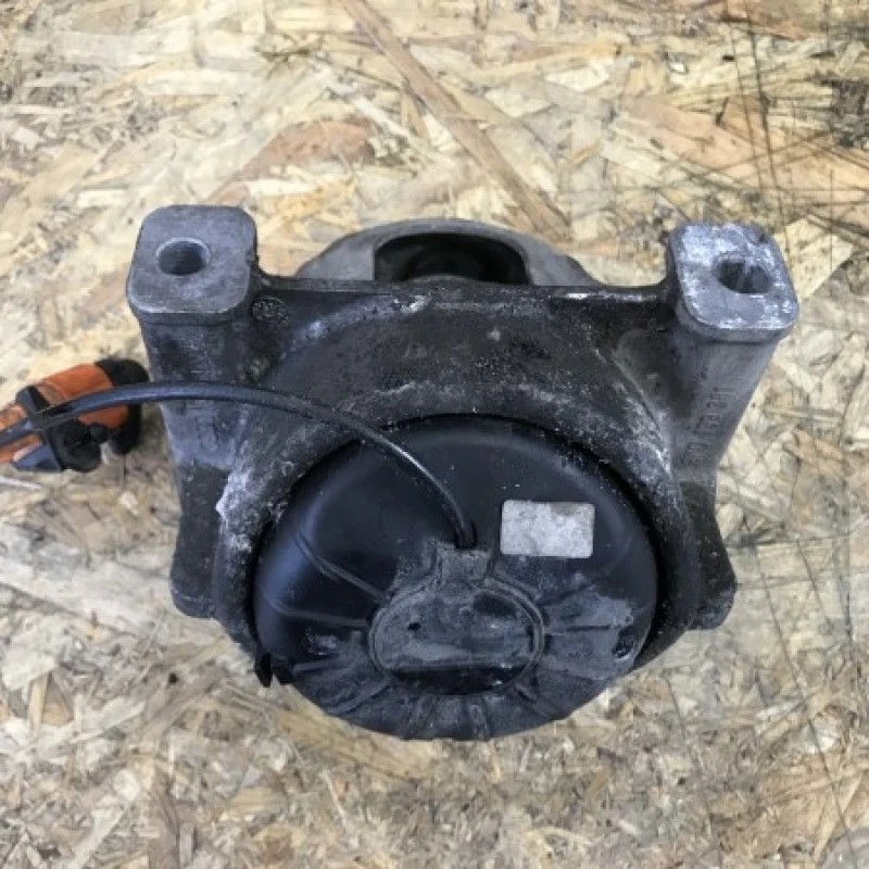 Suport motor cu senzor / Audi A5 8T 2010 / Motor, racire si evacuare