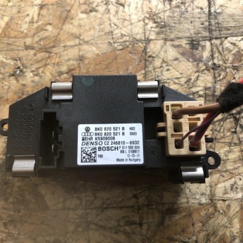 Releu incalzire / Audi A5 8T 2010 / Audio si electronice