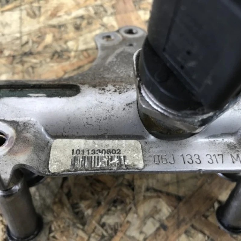 Rampa injectoare / Audi A5 8T 2010 / Motor, racire si evacuare