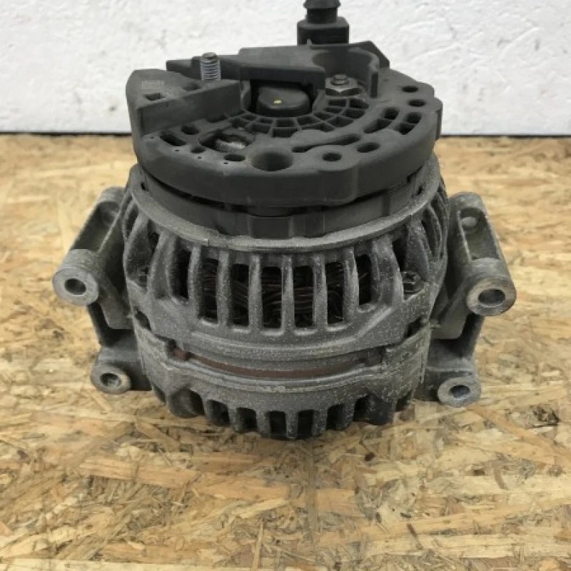 Alternator / Audi A5 8T 2010 / Motor, racire si evacuare