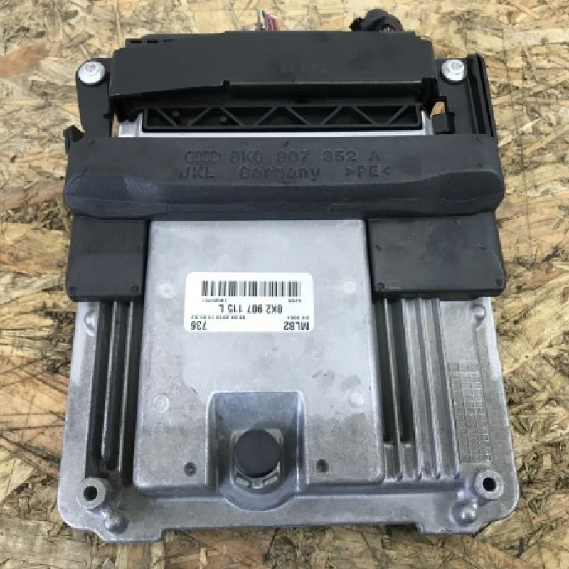Calculator motor ECU Audi 