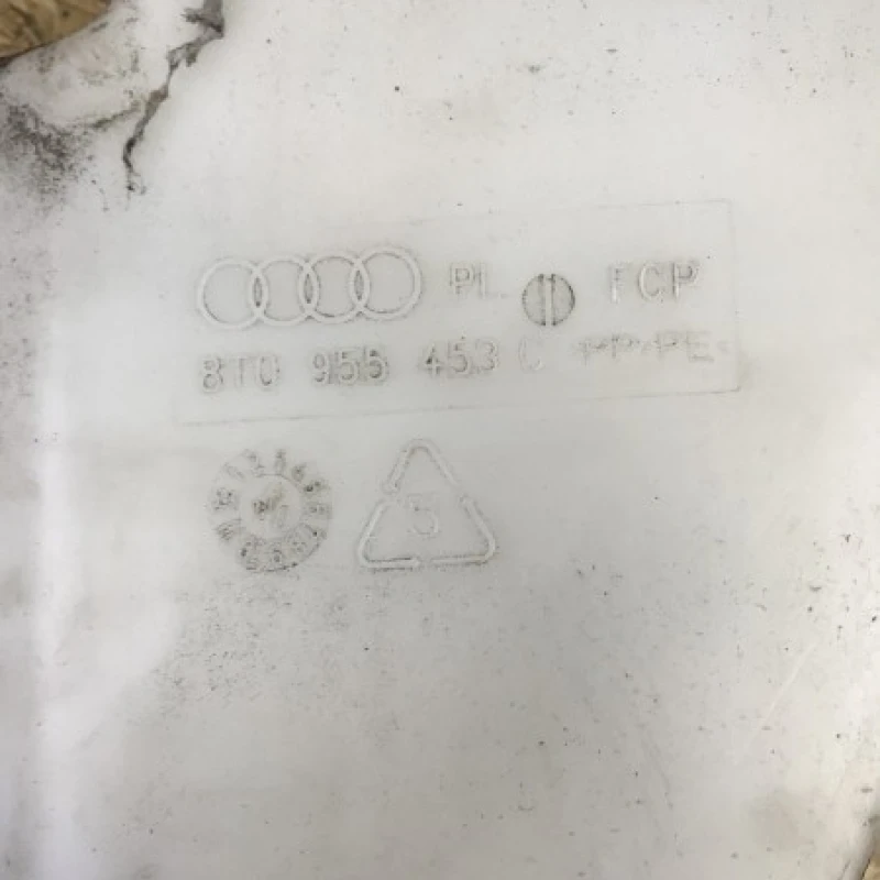 Vas spalator parbriz / Audi A5 8T 2010 / Caroserie, oglinzi si faruri