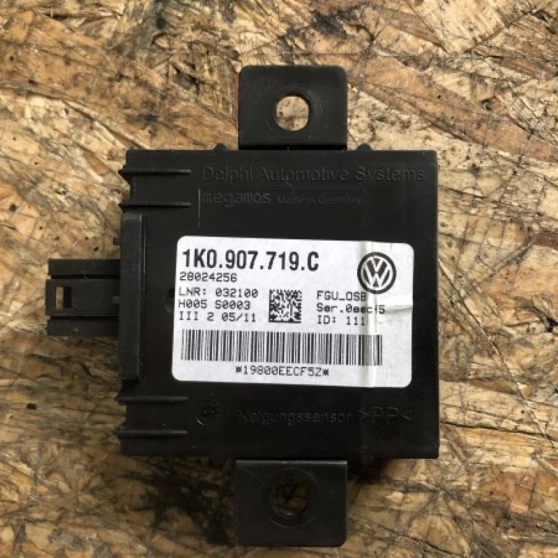Modul alarma / Volkswagen Golf MK6 2010 / Audio si electronice