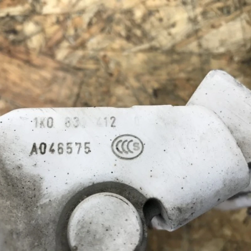 Balamale usa dreapta fata / Volkswagen Golf MK6 2010 / Caroserie, oglinzi si faruri