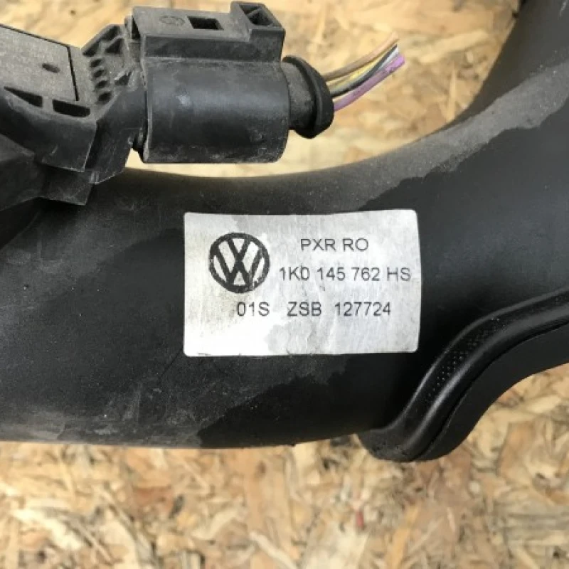 Furtun turbo plastic / Volkswagen Golf MK6 2010 / Motor, racire si evacuare