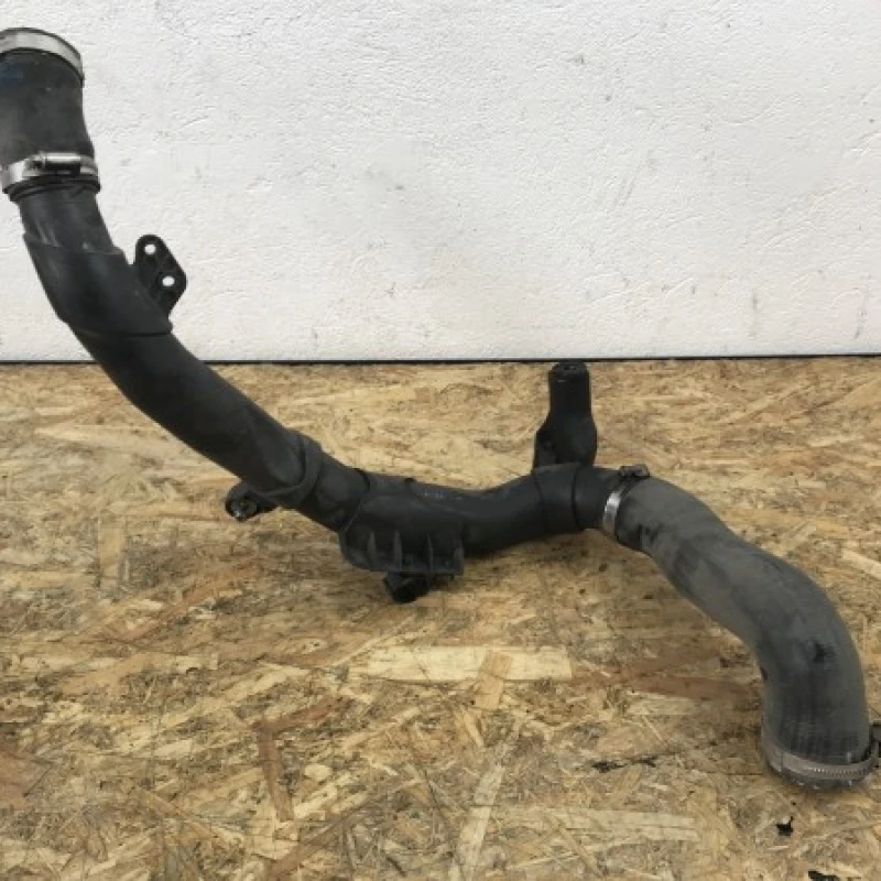 Furtun intercooler / Volkswagen Golf MK6 2010 / Motor, racire si evacuare