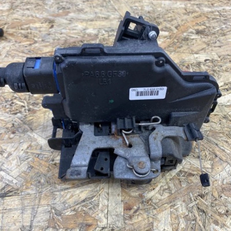 Iala broasca usa stanga spate / Volkswagen Touran 1T Cross 2008 / Caroserie, oglinzi si faruri