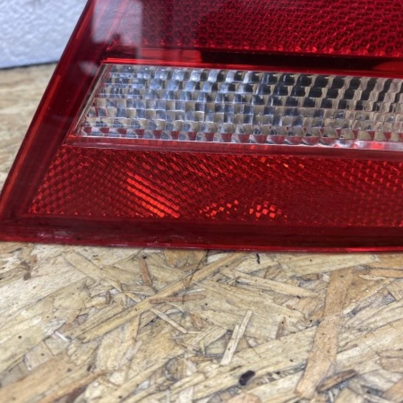 Stop stanga / Volkswagen Passat B7 2012 / Caroserie, oglinzi si faruri