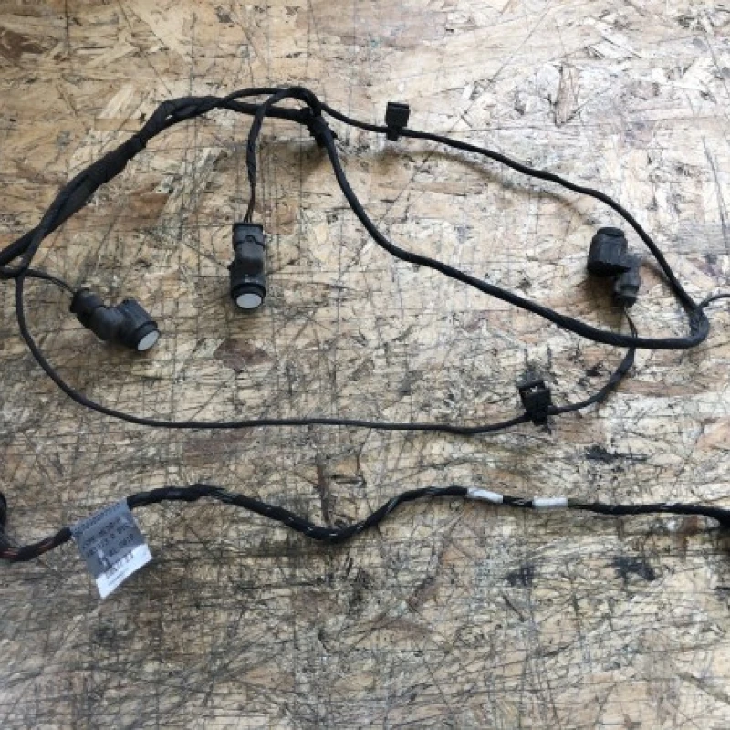Instalatie senzori de parcare spate Audi 