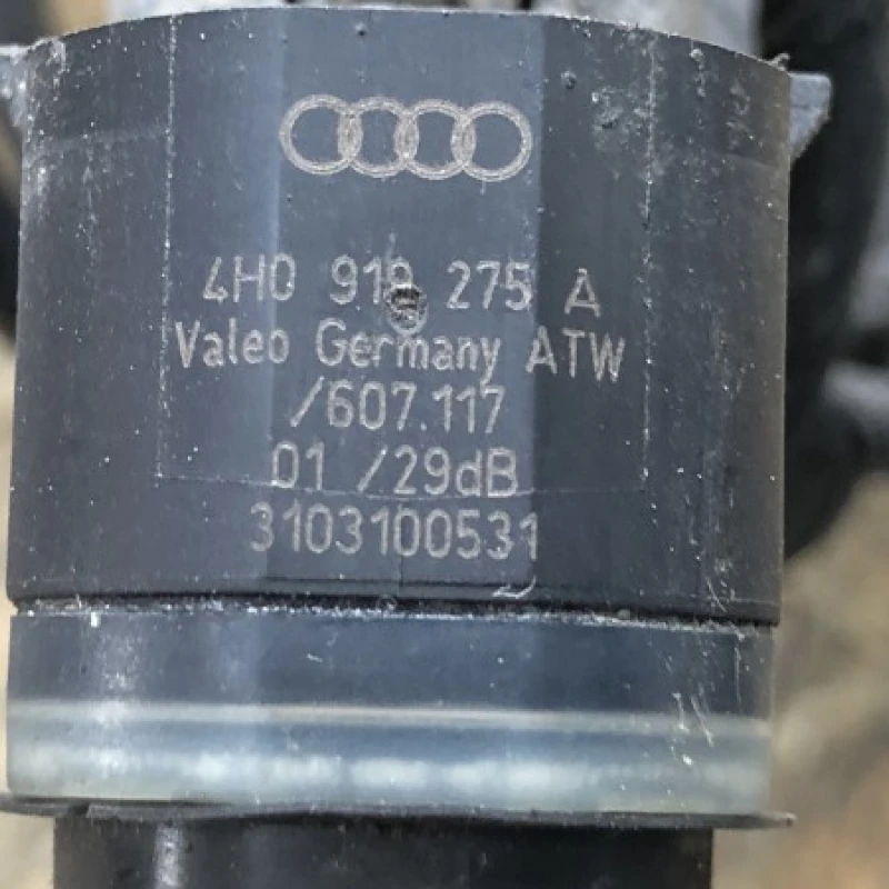 Instalatie senzori de parcare spate / Audi A5 8T 2010 / Audio si electronice