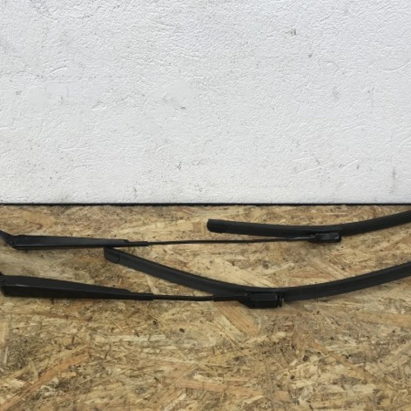 Stergatoare / Volkswagen Golf MK6 2010 / Caroserie, oglinzi si faruri