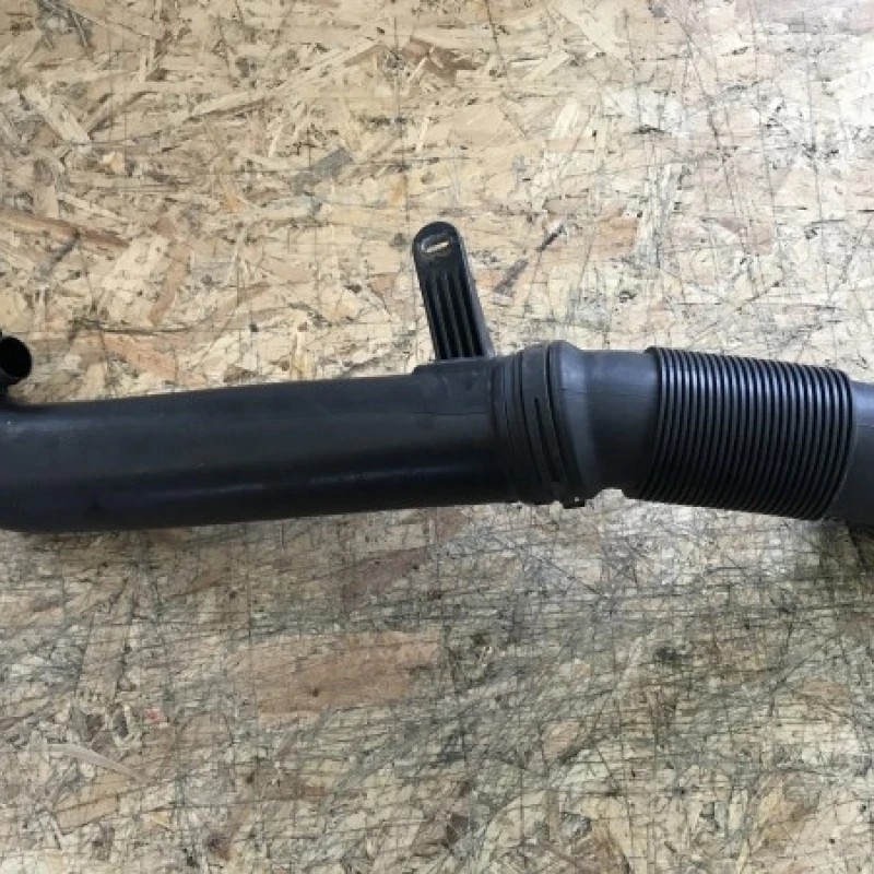 Furtun intercooler / Volkswagen Sharan 7N 2012 / Motor, racire si evacuare