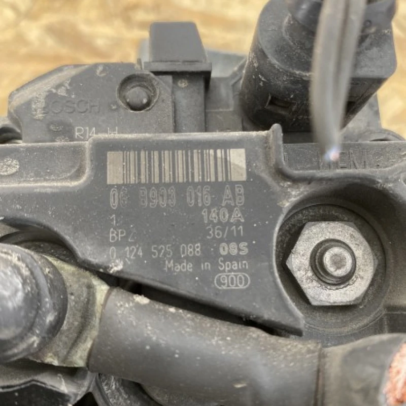 Alternator / Volkswagen Sharan 7N 2012 / Audio si electronice