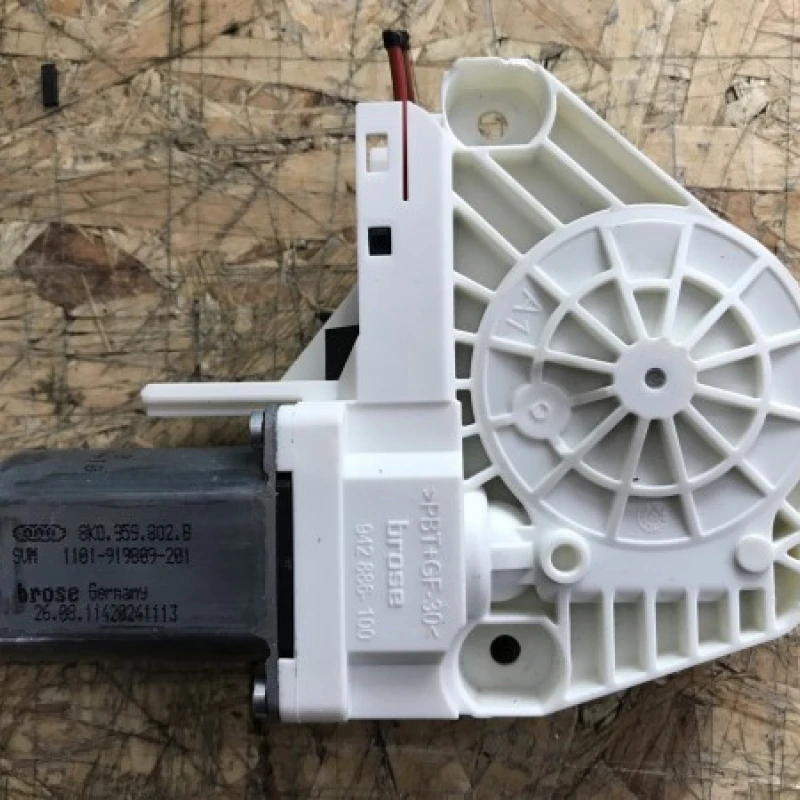 Motoras macara geam stanga fata Volkswagen 