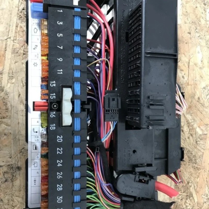 Panou sigurante / BMW X3 E83 LCI 2010 / Audio si electronice