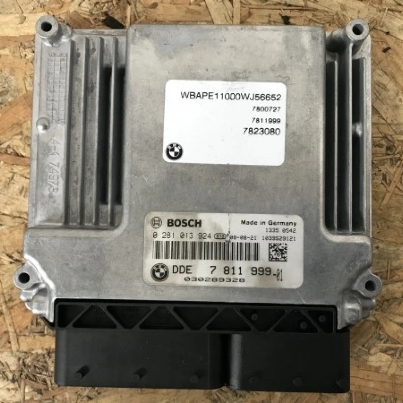 Calculator motor ECU / BMW X3 E83 LCI 2010 / Audio si electronice