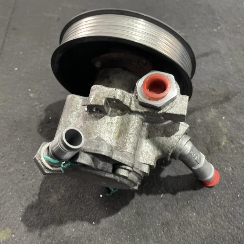 Pompa servo directie / BMW X3 E83 LCI 2010 / Directie si suspensie