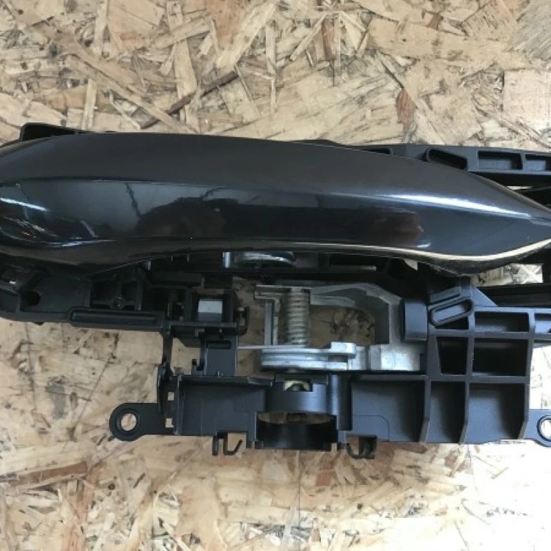 Maner usa dreapta fata / BMW Seria 5 F11 2013 / Caroserie, oglinzi si faruri