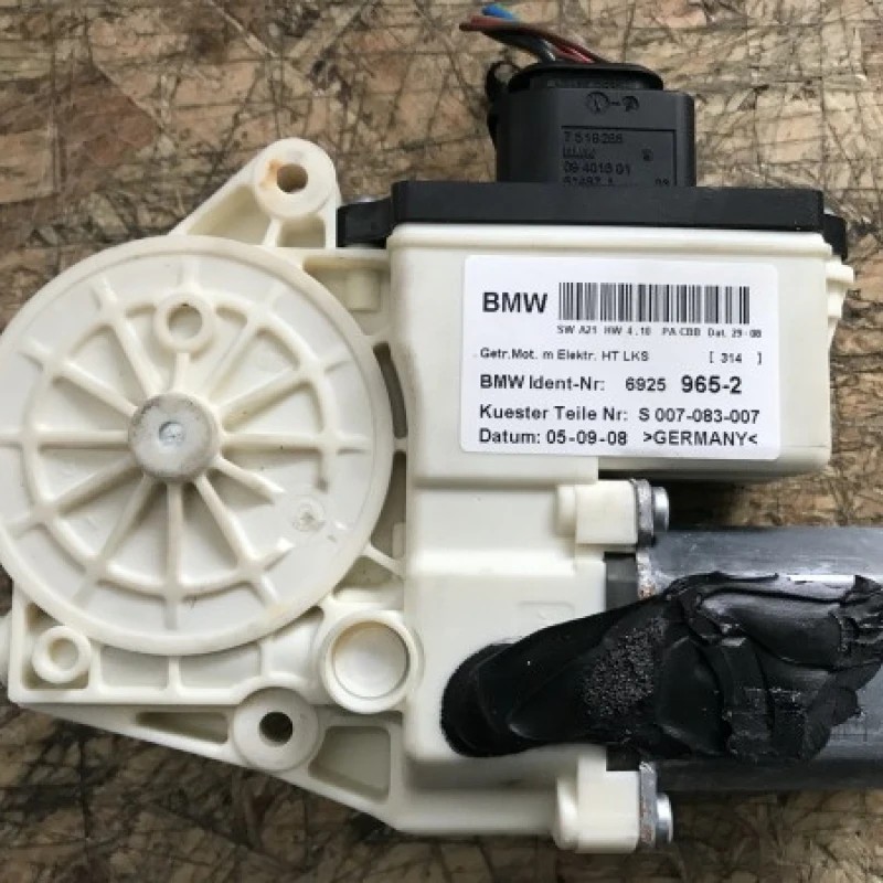 Motoras geam usa stanga spate / BMW X3 E83 LCI 2010 / Audio si electronice